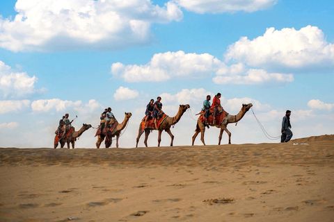 Camel Safari in Jaisalmer – Maravi Desert Resort