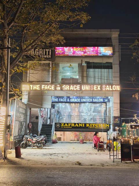 Free Self-Parking at Luv Inn